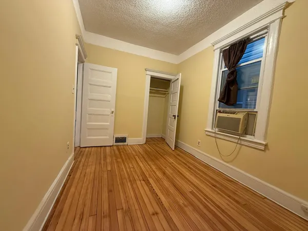 $2,400 | 223 Harrison Avenue, Unit 2, Jersey City, NJ 07304