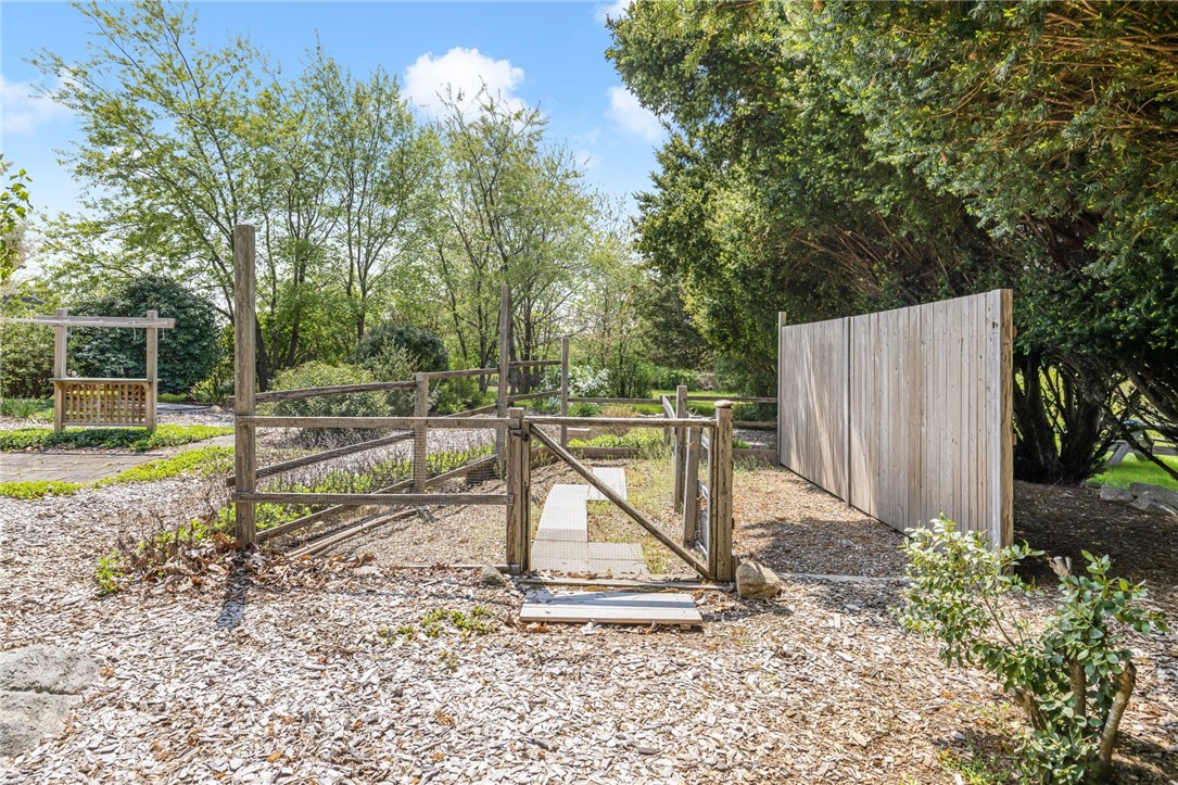 198 South Weeden Road South Kingstown, RI 02879 - Photo 35 of 50