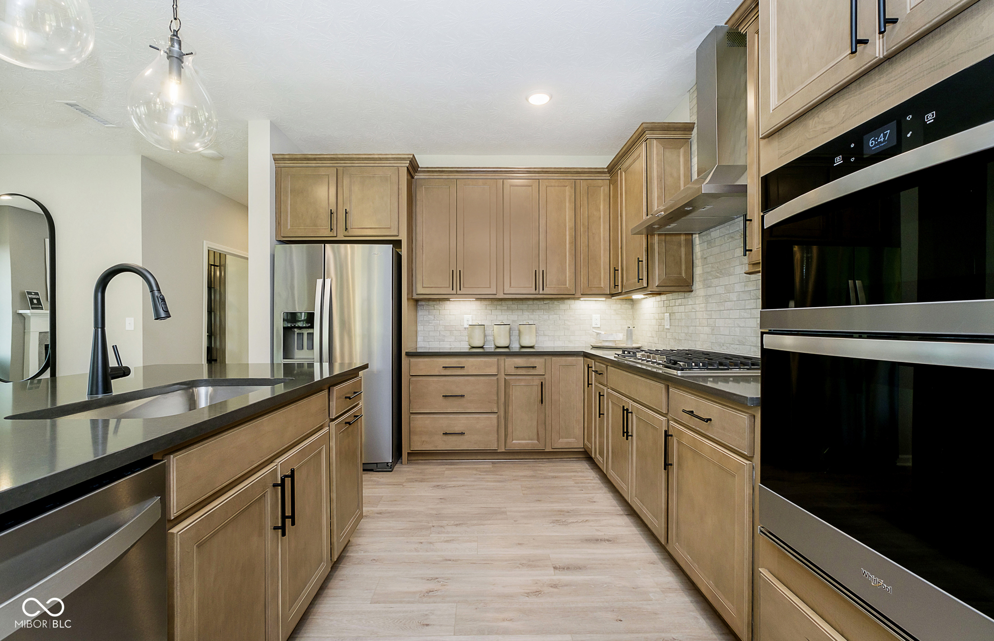 3091 Balsamroot Road Greenwood, IN 46143 - Photo 4 of 30 Gallery Image 4