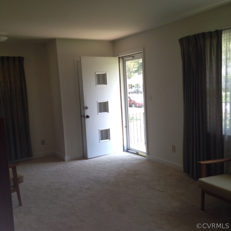 815 Hampton Road Petersburg, VA 23805 - Photo 3 of 9 Gallery Image 3