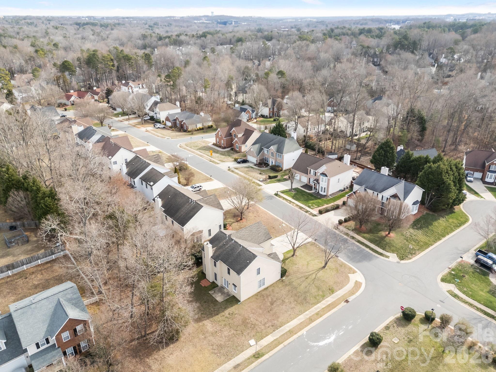 3203 Arklow Road Charlotte, NC 28269 - Photo 36 of 44 an aerial view of multiple house