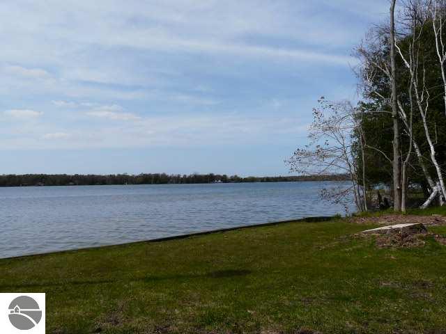4216 East Duck Lake Road Grawn, MI 49637 - Photo 7 of 17 1735649-6.JPG