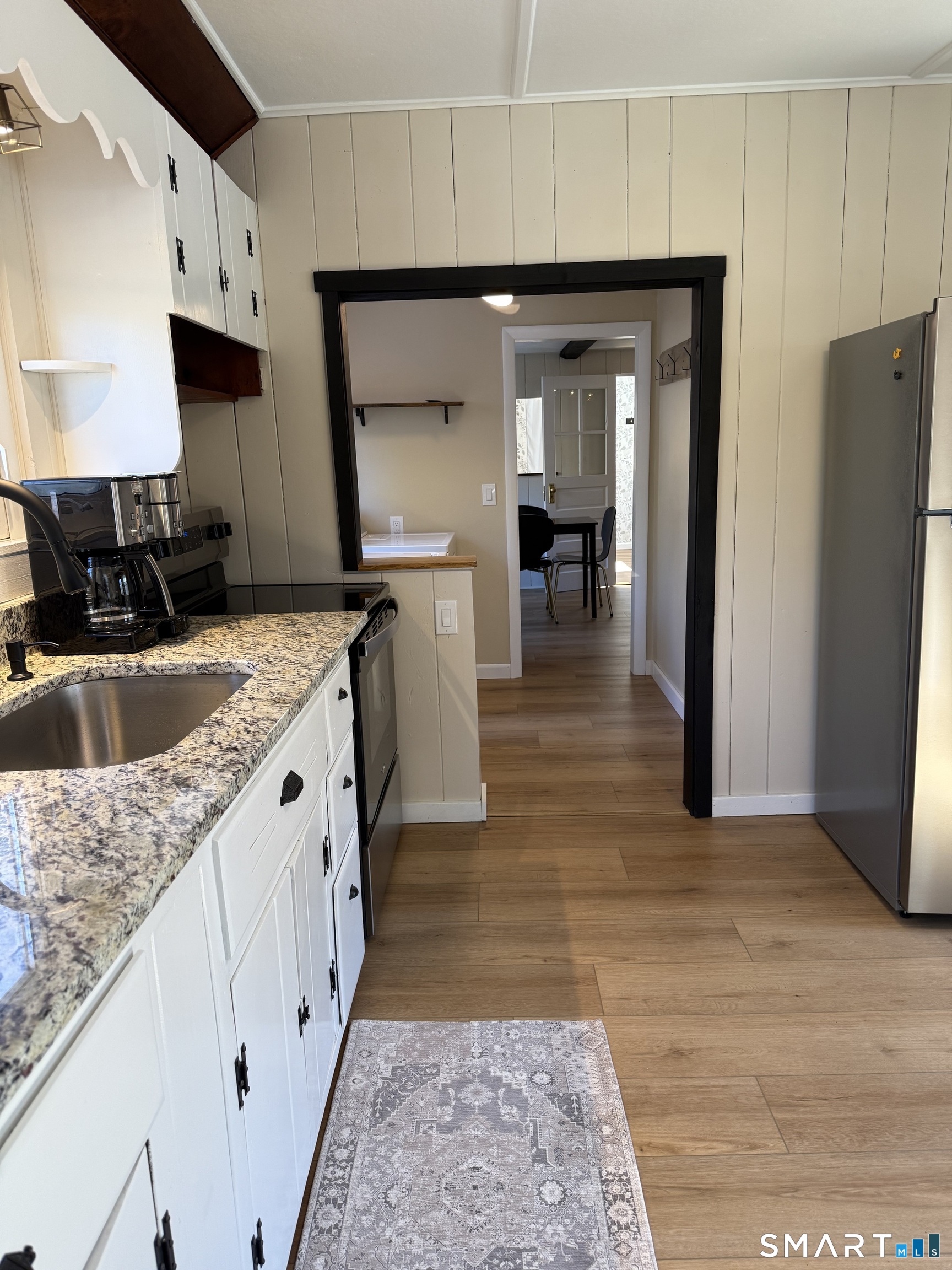 27 Dilliston Road New Hartford, CT 06057 - Photo 4 of 39