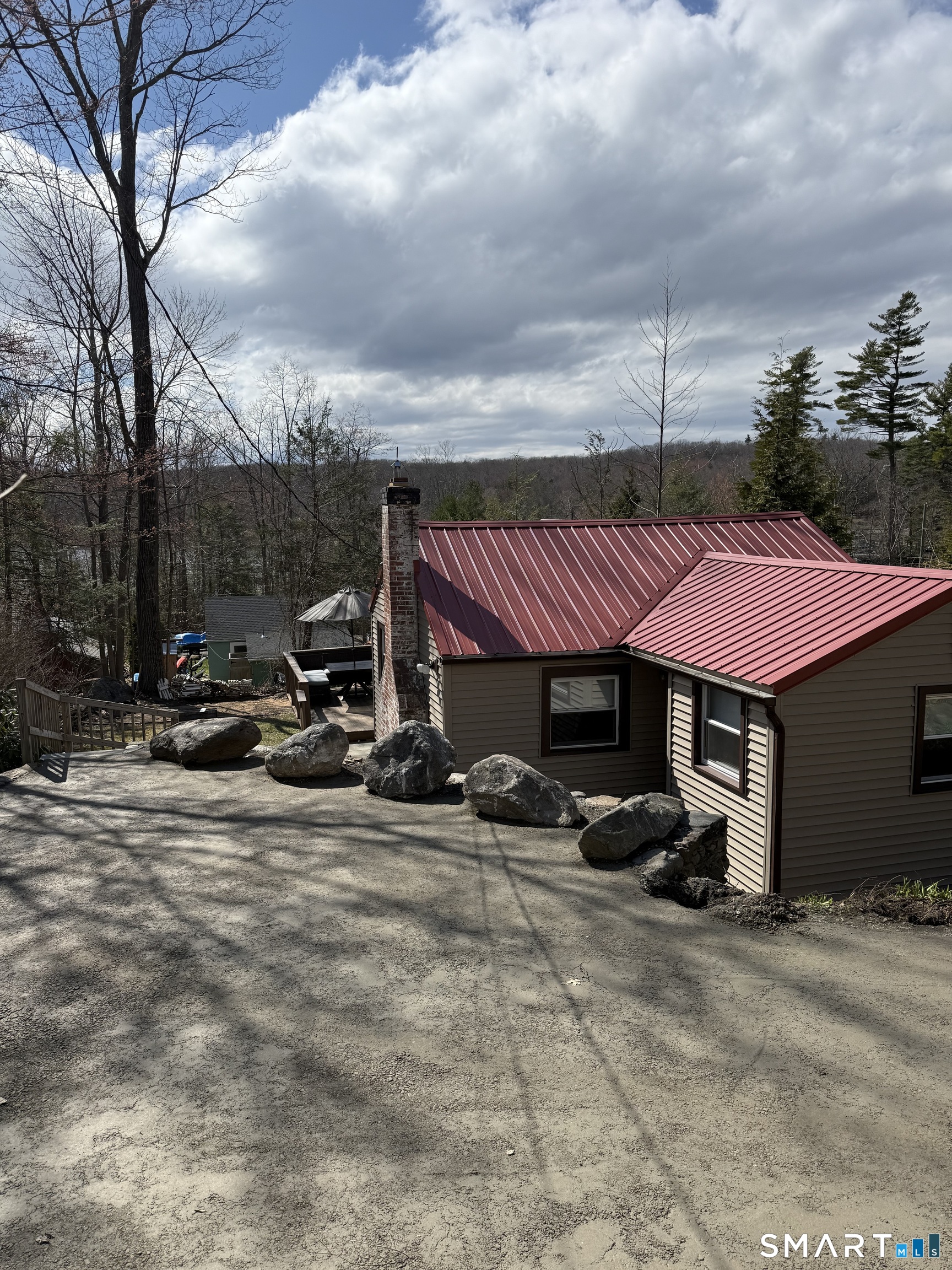 27 Dilliston Road New Hartford, CT 06057 - Photo 5 of 43
