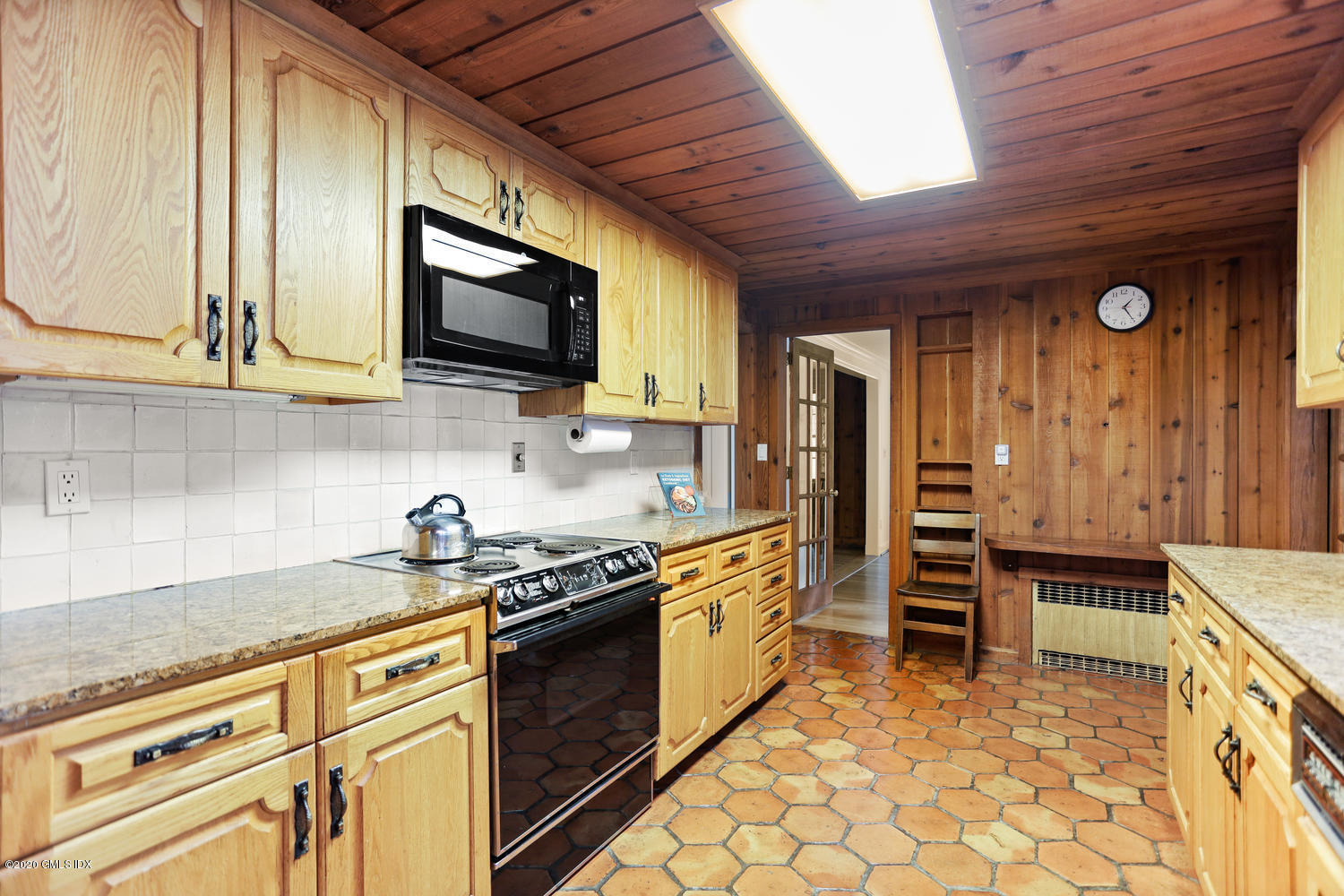 414 Riversville Road Greenwich, CT 06831 - Photo 7 of 26 Kitchen