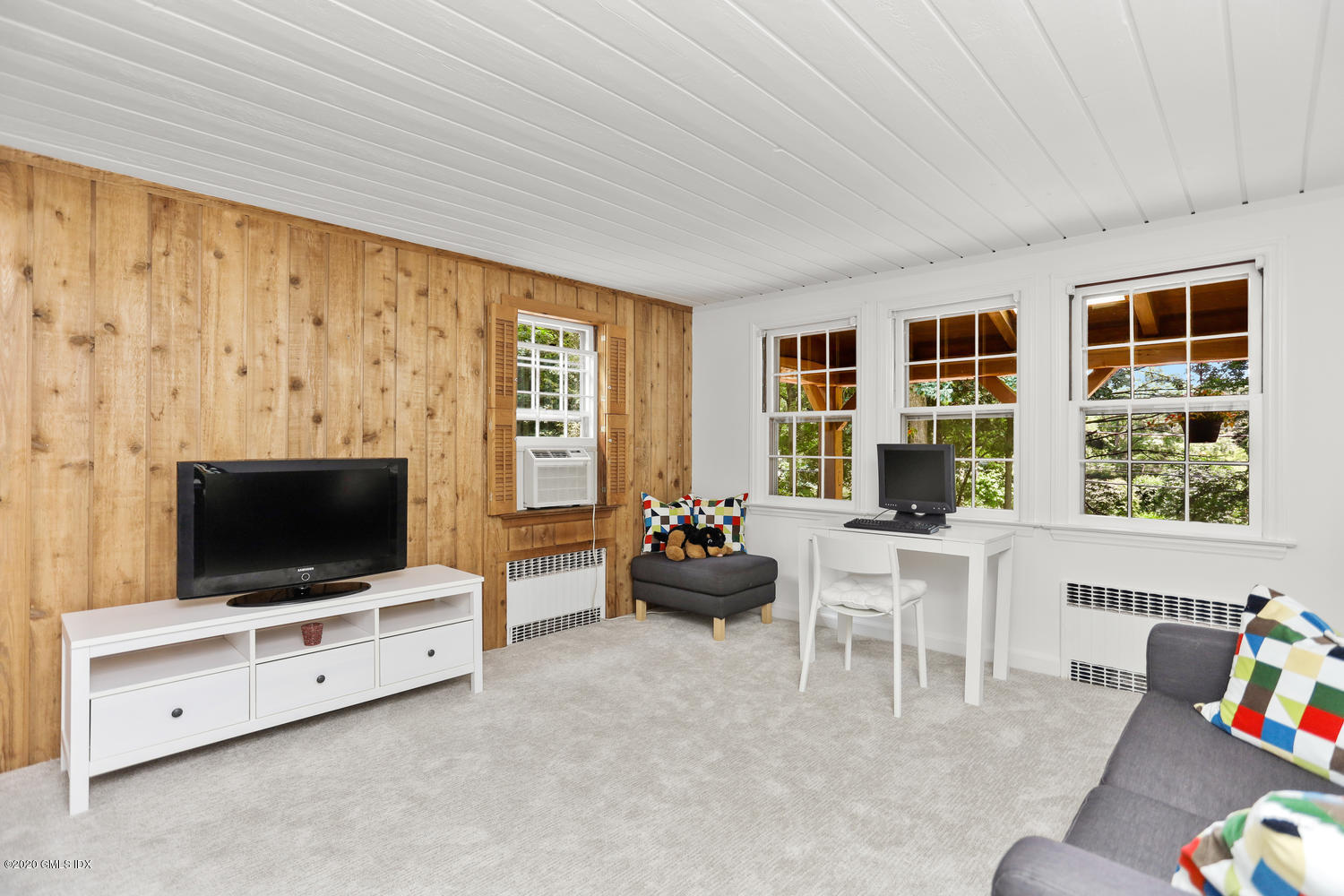 414 Riversville Road Greenwich, CT 06831 - Photo 10 of 26 First Floor Bedroom