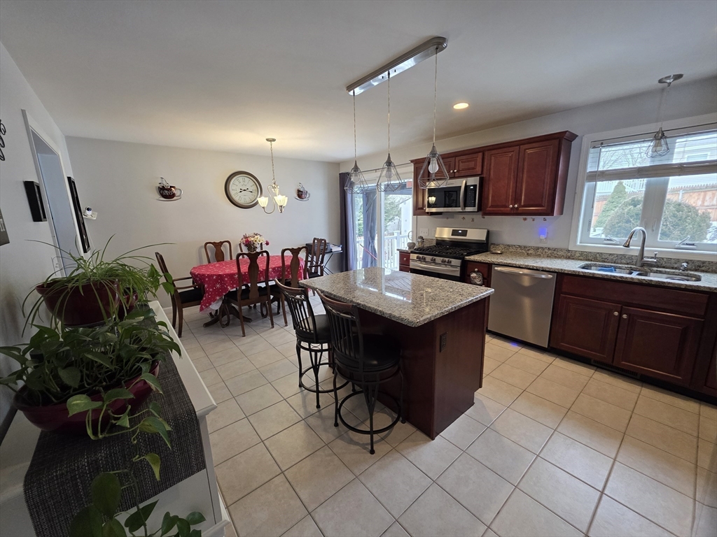 229 Concord Street Fall River, MA 02723 - Photo 11 of 40