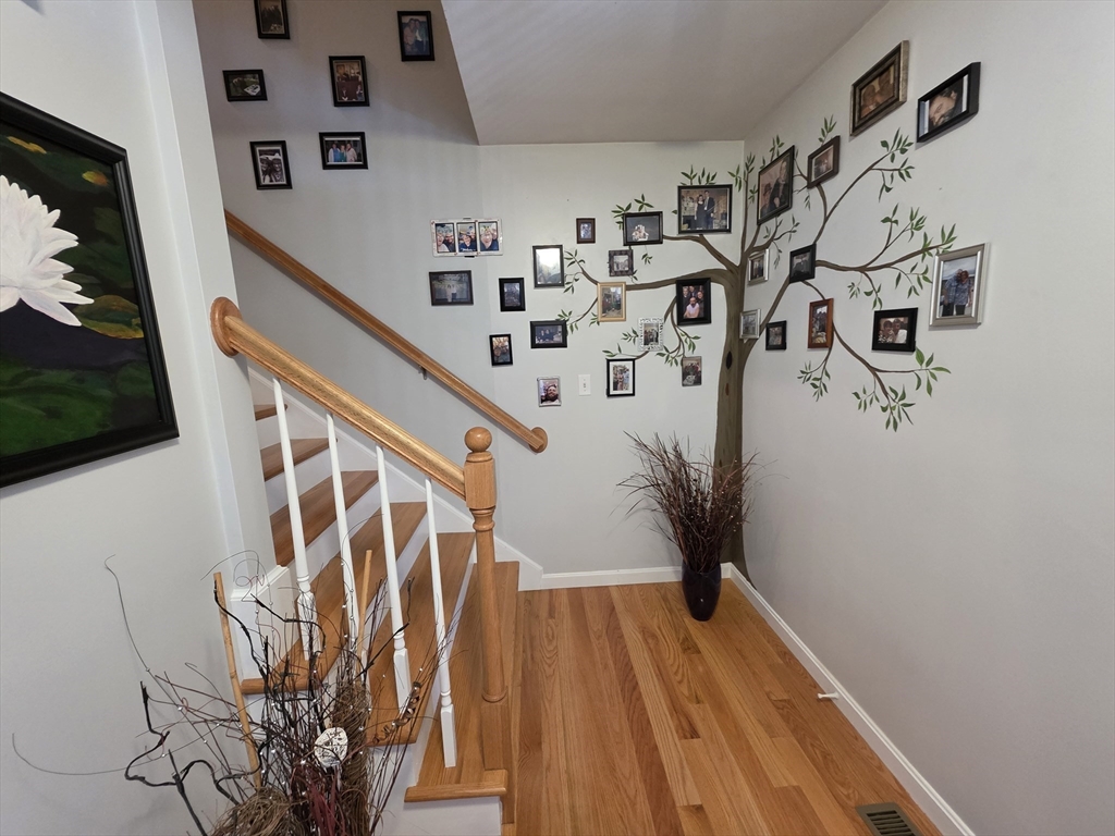 229 Concord Street Fall River, MA 02723 - Photo 14 of 40