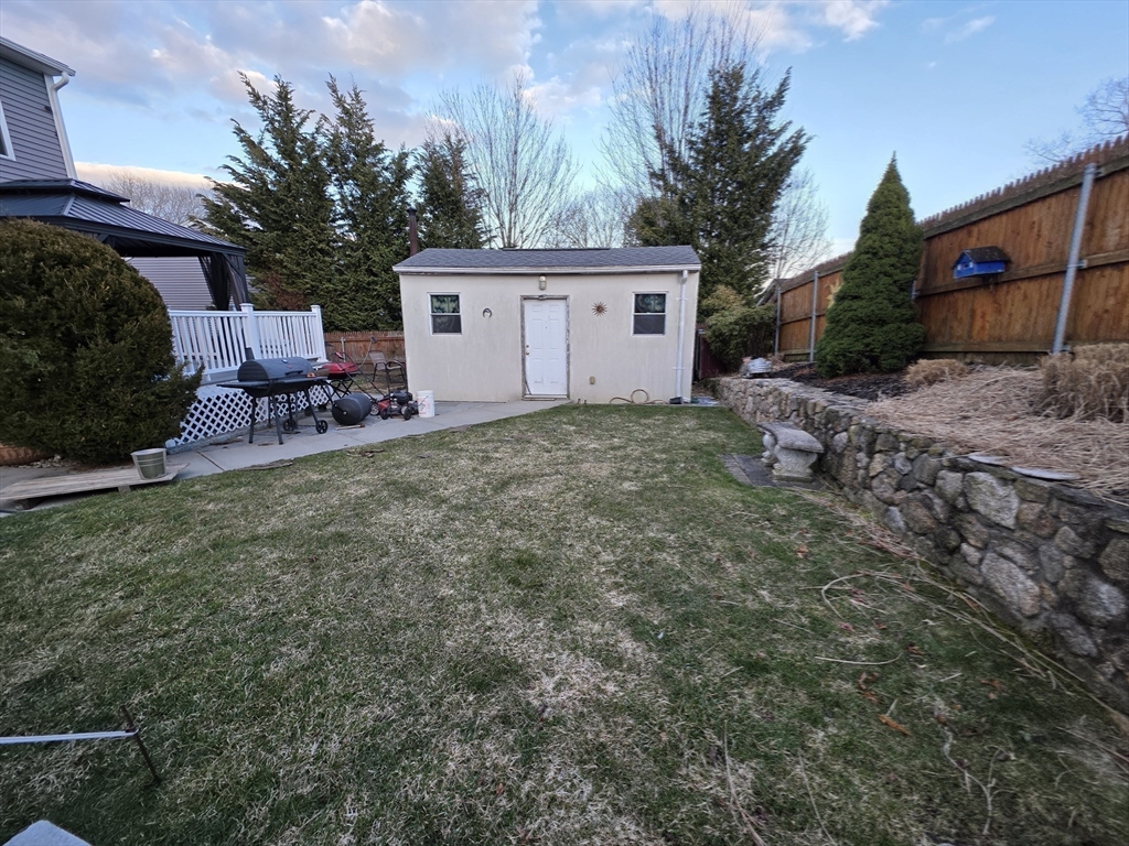 229 Concord Street Fall River, MA 02723 - Photo 31 of 40