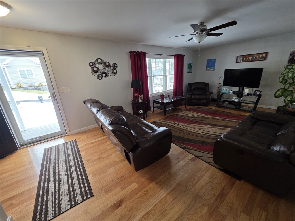 229 Concord Street Fall River, MA 02723 - Photo 8 of 40