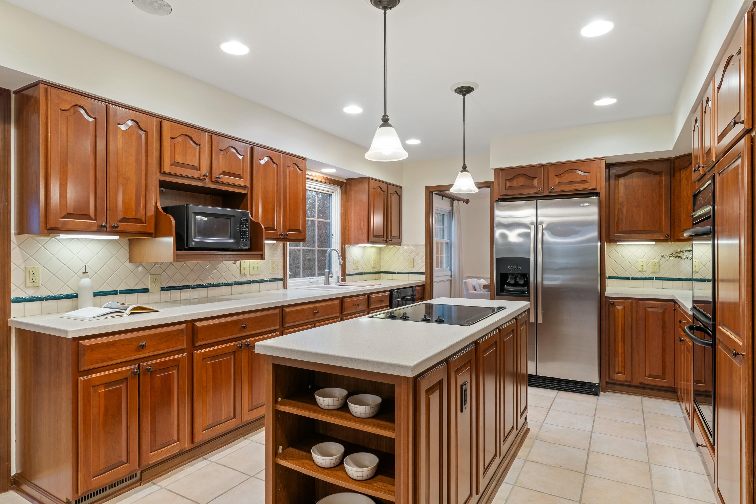 4052 Fenwick Road Columbus, OH 43220 - Photo 26 of 76 Kitchen