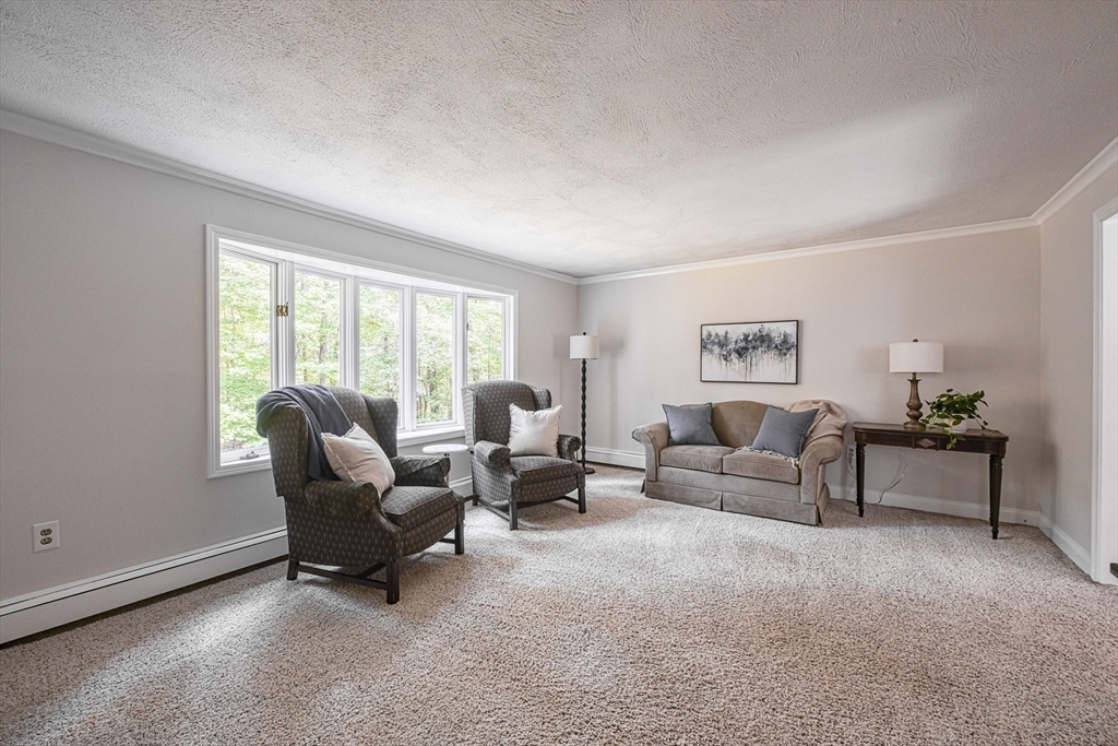 45 Neck Hill Road Mendon, MA 01756 - Photo 5 of 33 Gallery Image 5