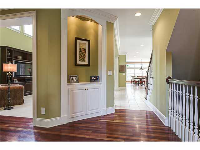 2124 Tremont Road Columbus, OH 43221 - Photo 2 of 25