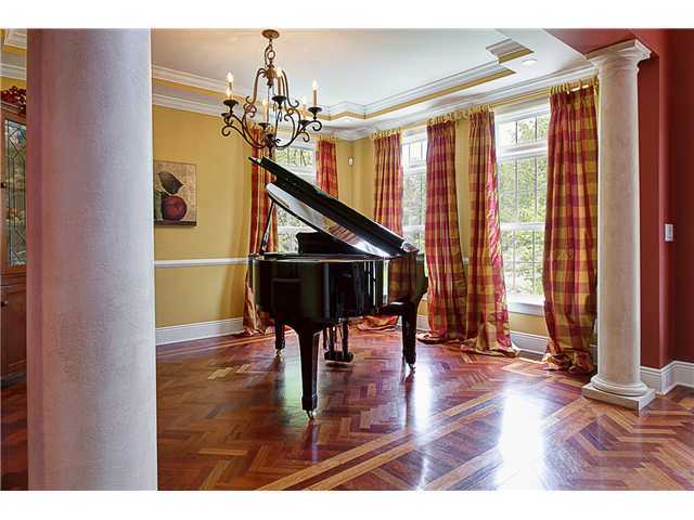 2124 Tremont Road Columbus, OH 43221 - Photo 3 of 25