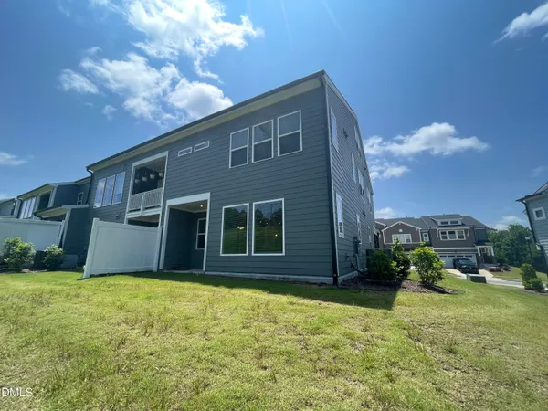 $2,950 | 238 Deardom Way, Chapel Hill, NC 27516