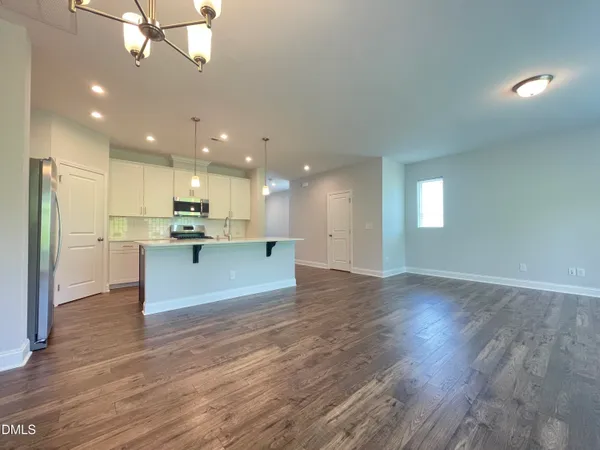 $2,950 | 238 Deardom Way, Chapel Hill, NC 27516