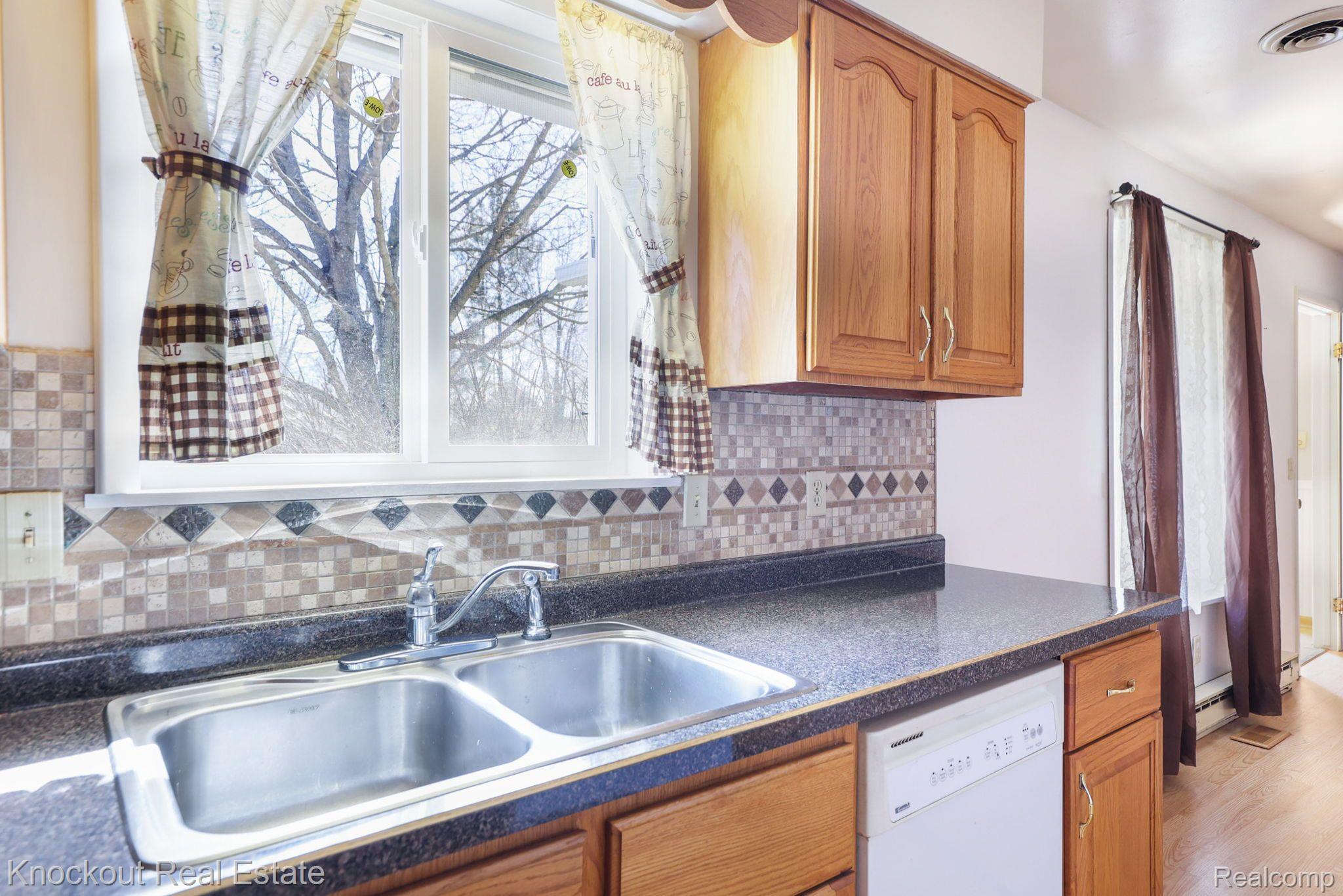 12063 Birch Run Road Birch Run, MI 48415 - Photo 14 of 46 Gallery Image 14