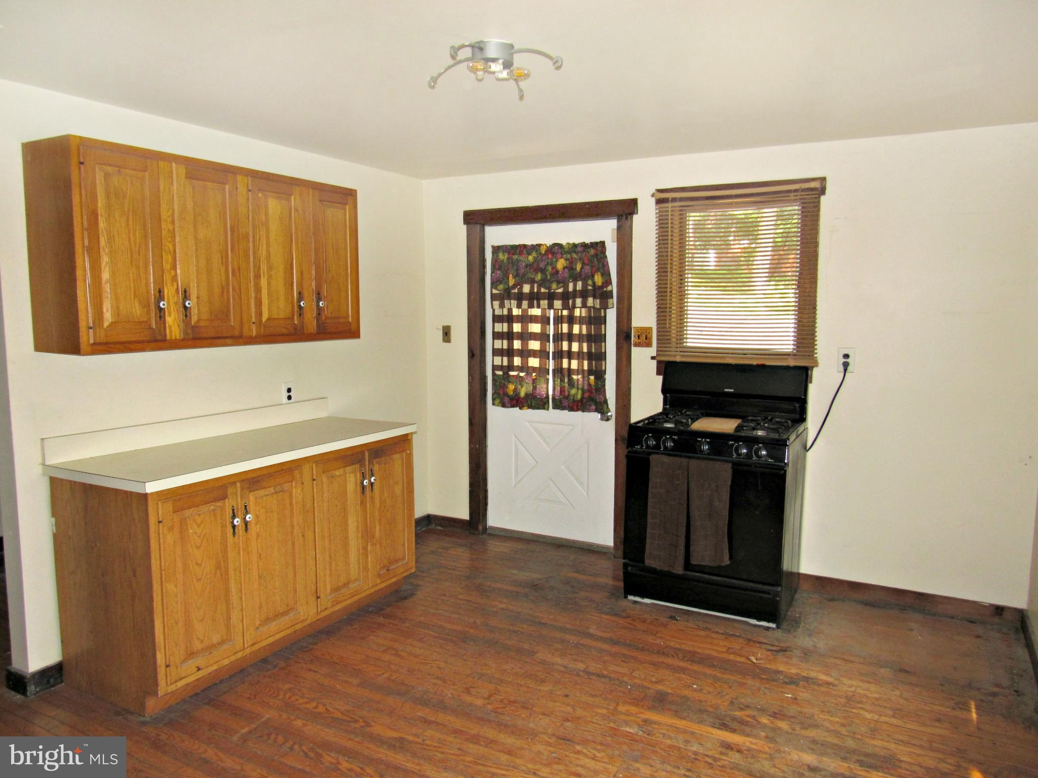 1751 Hendricks Road Harleysville, PA 19438 - Photo 5 of 13 Gallery Image 5