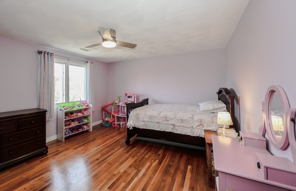 2 Natalie Road Chelmsford, MA 01824 - Photo 18 of 40