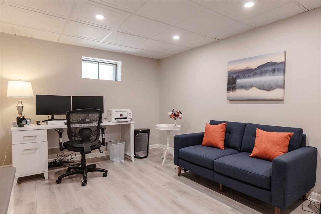 2 Natalie Road Chelmsford, MA 01824 - Photo 21 of 40