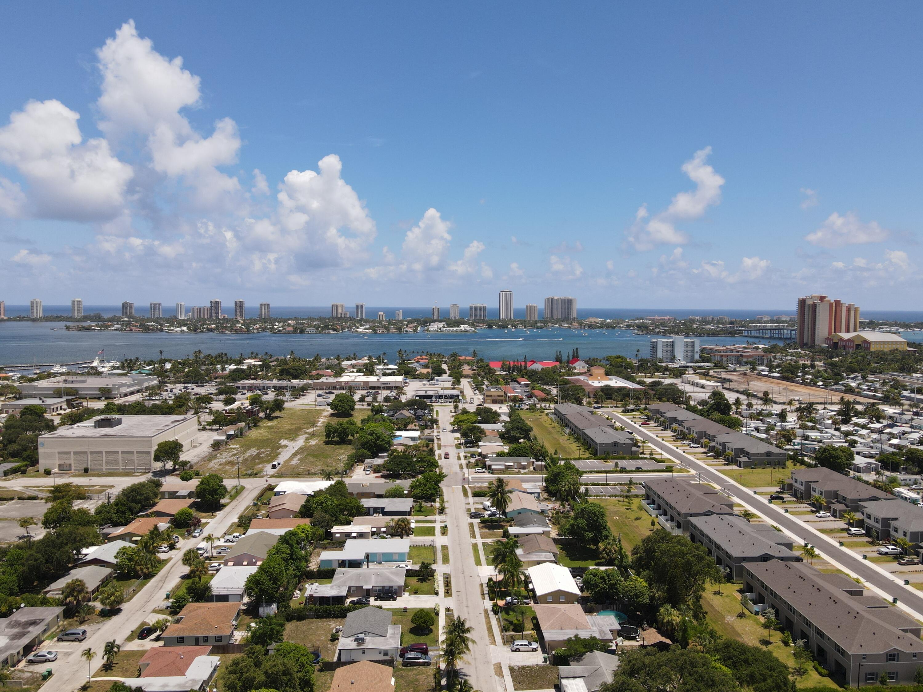 25 West 34th Street Riviera Beach, FL 33404 - Photo 18 of 19 W 34_W 34_E_2
