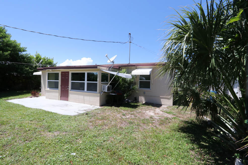 25 West 34th Street Riviera Beach, FL 33404 - Photo 9 of 19 W 34_65_4