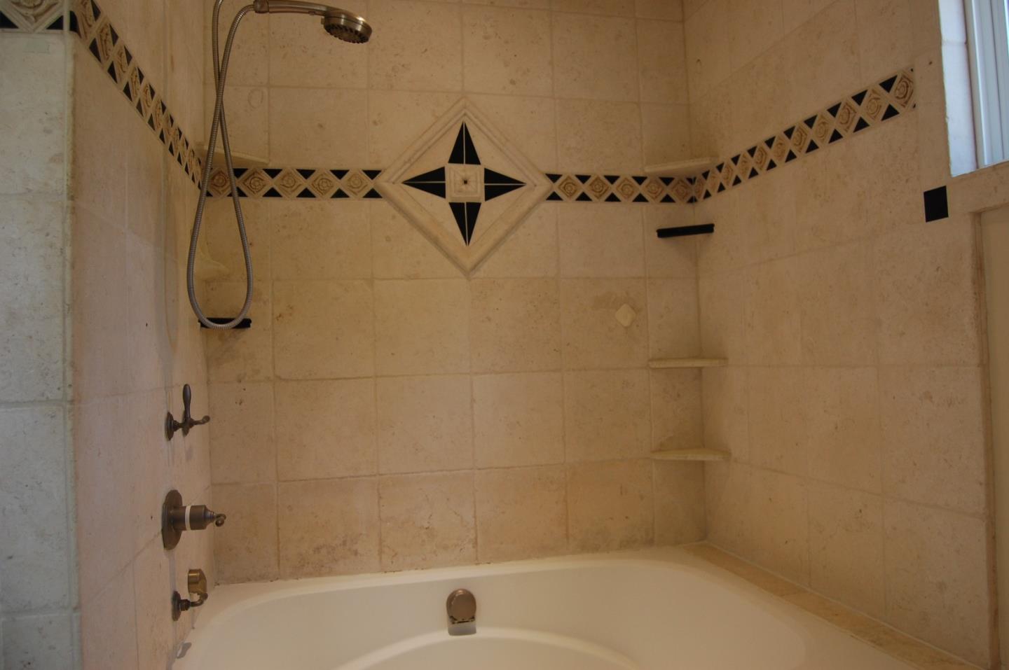 18250 Murphy Hill Road Aromas, CA 95004 - Photo 8 of 16 Gallery Image 8
