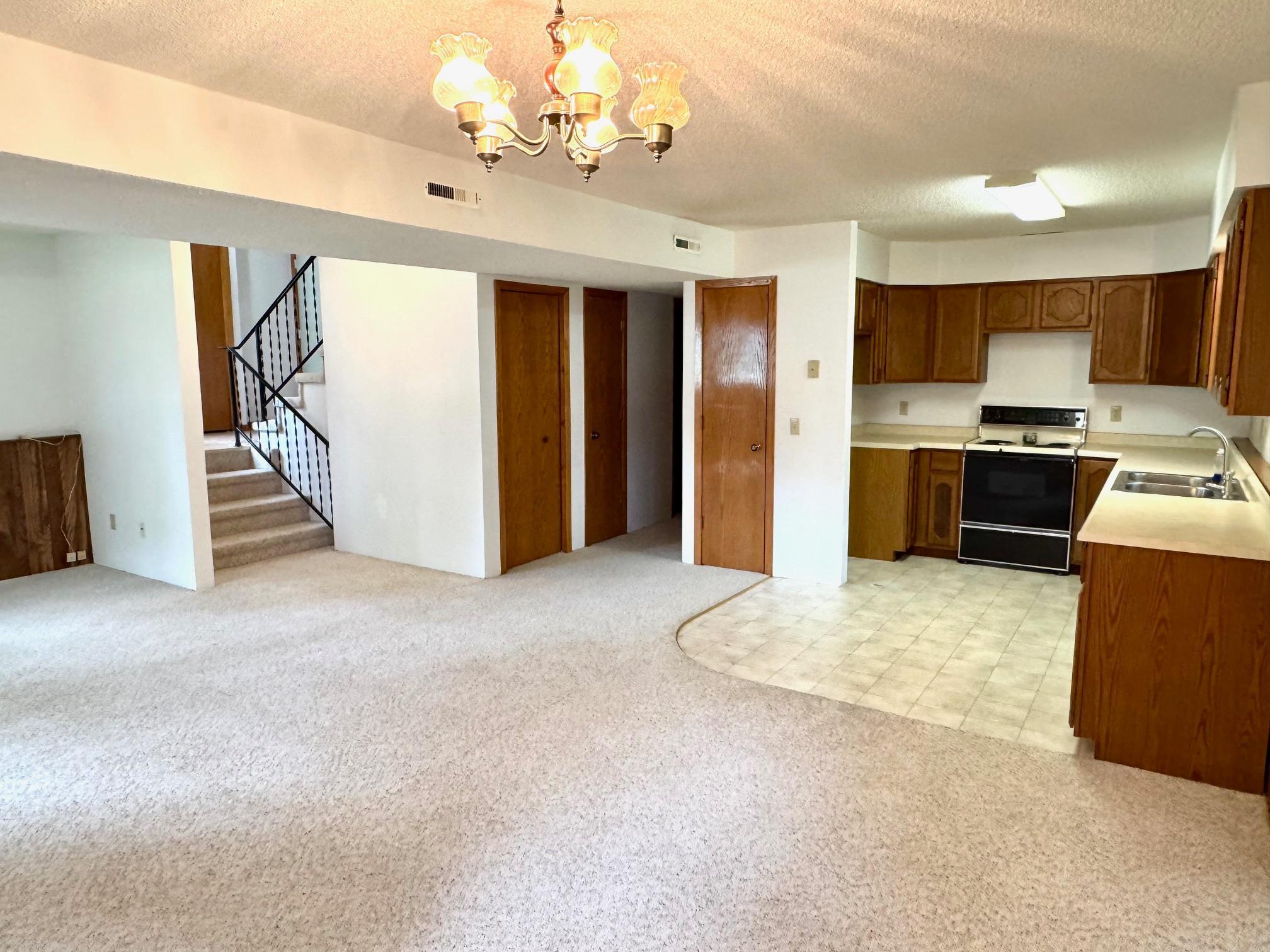 302 5th Street Southeast Roseau, MN 56751 - Photo 12 of 18