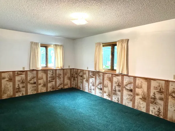 $239,900 | 302 5th Street Southeast, Roseau, MN 56751