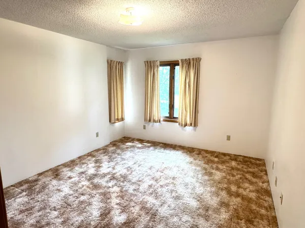 $239,900 | 302 5th Street Southeast, Roseau, MN 56751