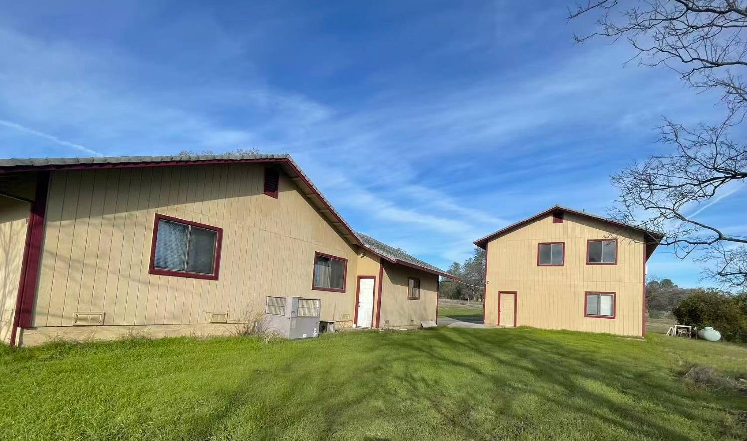 1420 Mt Ida Road Oroville, CA 95966 - Photo 5 of 37 a front view of a house with a yard