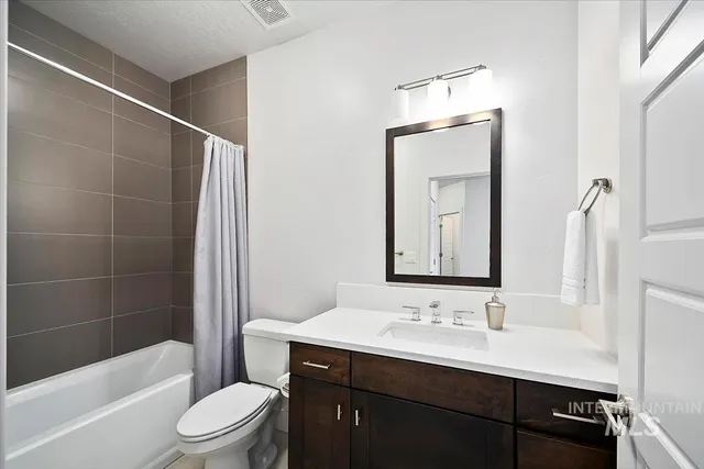 $3,750 | 3714 East Parkcenter Boulevard, Boise, ID 83716