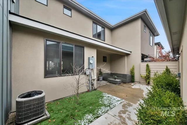 $3,750 | 3714 East Parkcenter Boulevard, Boise, ID 83716