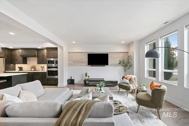 $3,750 | 3714 East Parkcenter Boulevard, Boise, ID 83716