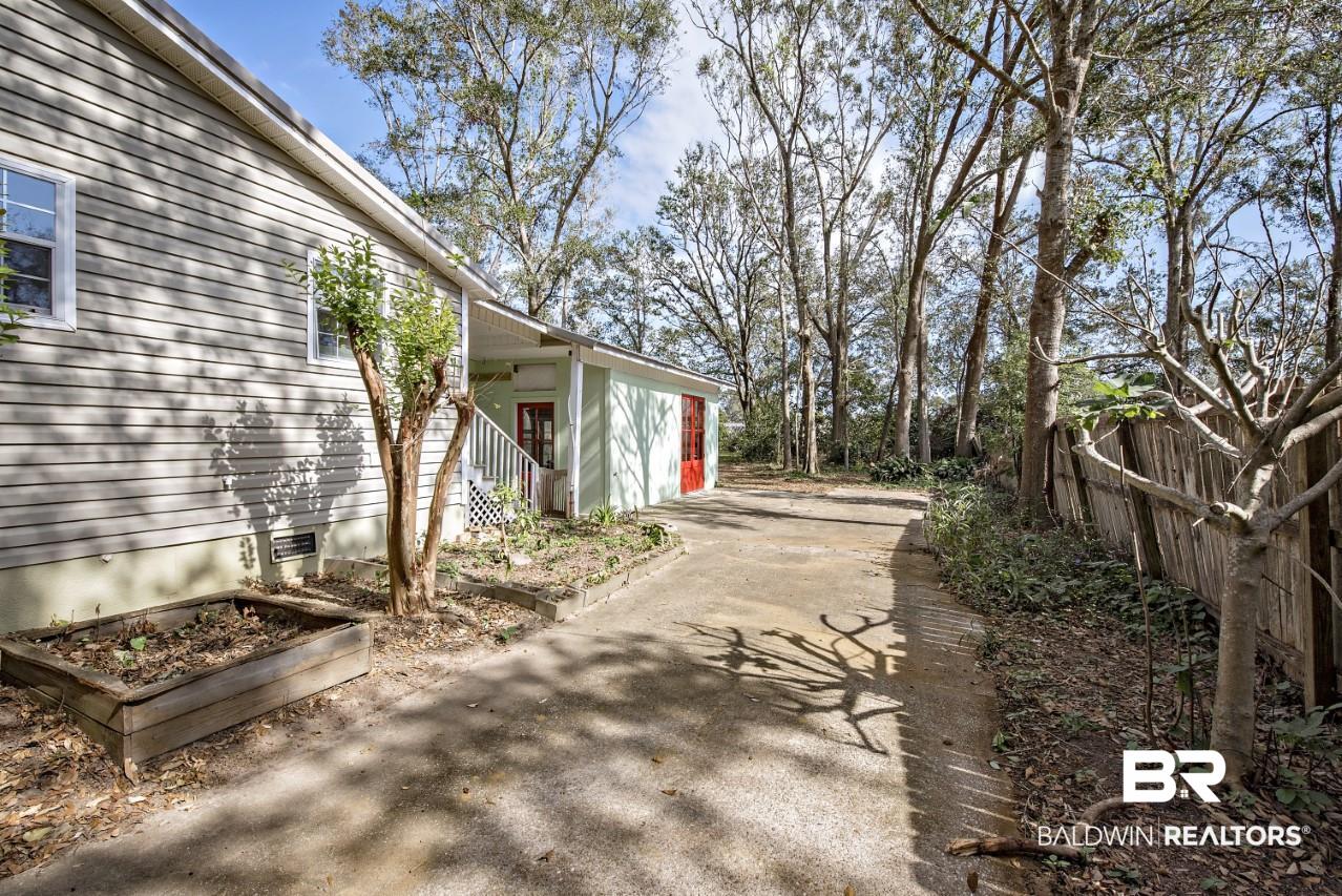 20300 Bishop Road Fairhope, AL 36532 - Photo 32 of 33