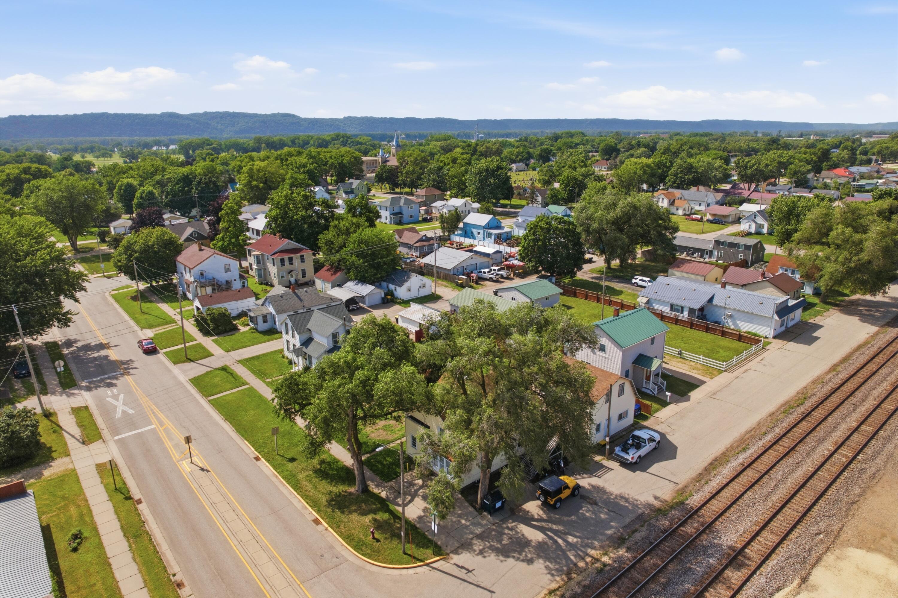 321 East Washington Street Prairie du Chien, WI 53821 - Photo 30 of 39 DJI_0199