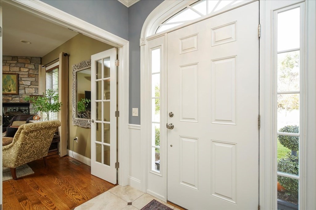 10 Ramona's Way East Longmeadow, MA 01028 - Photo 4 of 42 Gallery Image 4