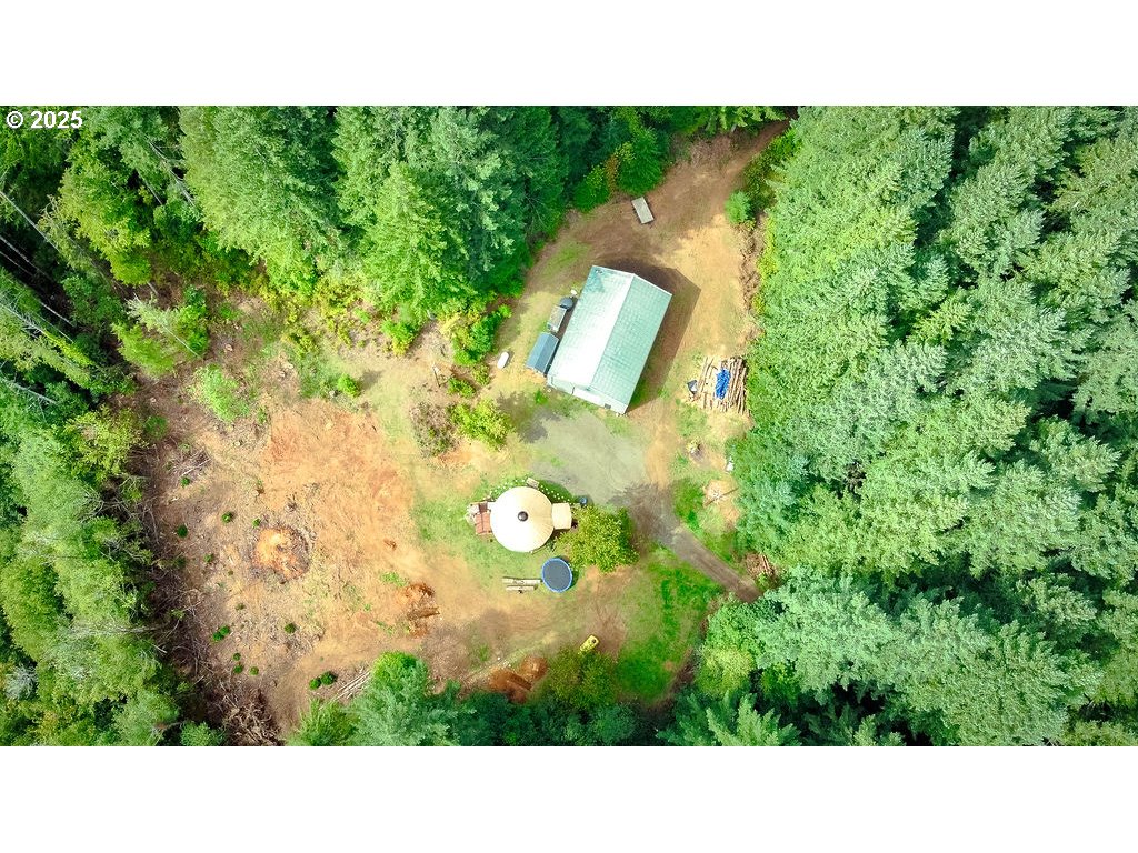 63450 Fairview Road Coquille, OR 97423 - Photo 3 of 37 a picture of a park
