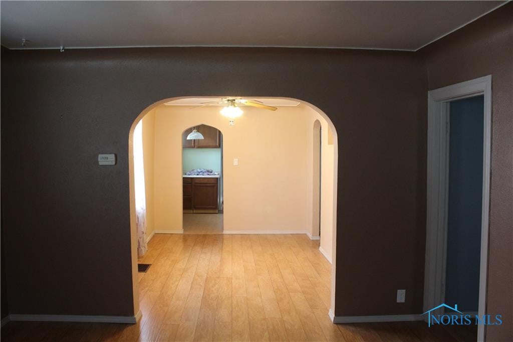 837 Mambrino Road Oregon, OH 43616 - Photo 4 of 10 Gallery Image 4