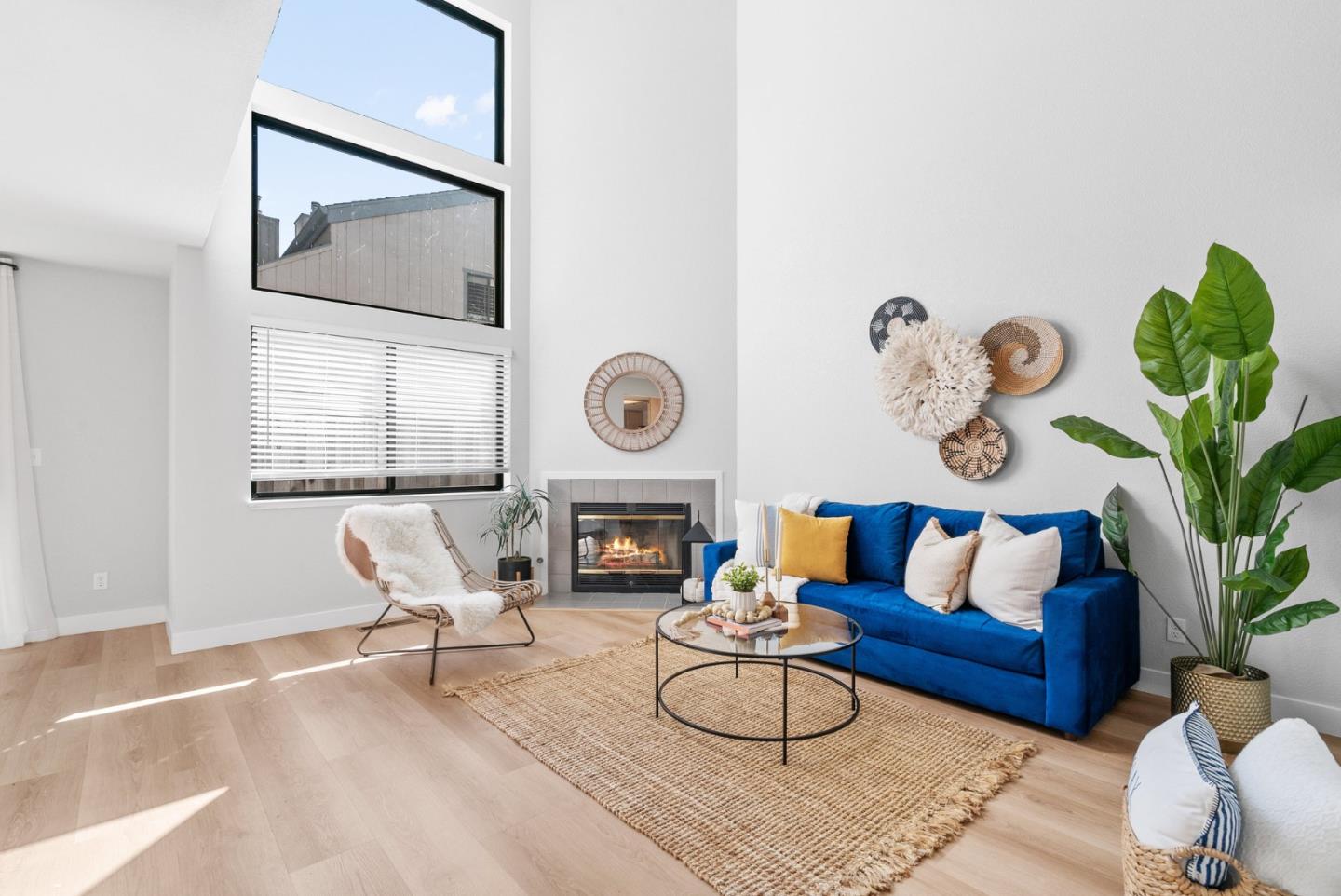 355 Village Creek Road Aptos, CA 95003 - Photo 3 of 41 a living room with furniture and a mirror