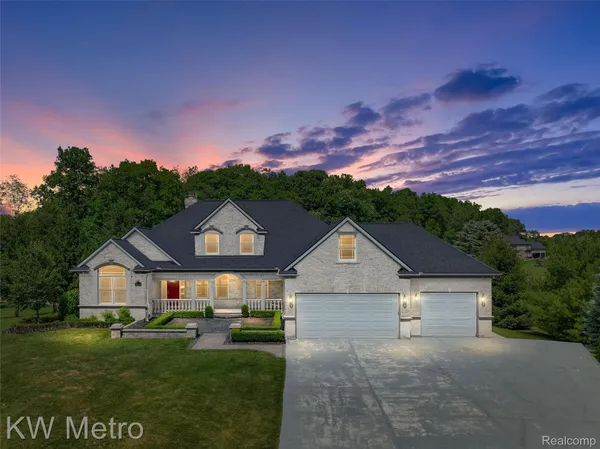 $899,900 | 65884 Windrose Court, Ray, MI 48096
