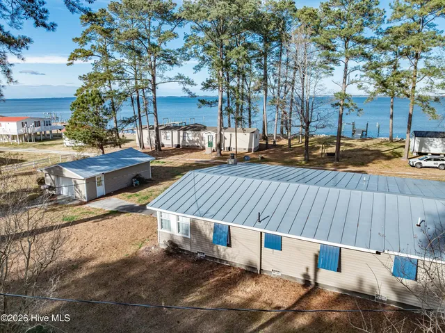 $445,000 | 2995 Hickory Point Road, Aurora, NC 27806