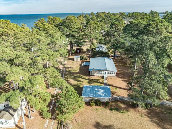$445,000 | 2995 Hickory Point Road, Aurora, NC 27806