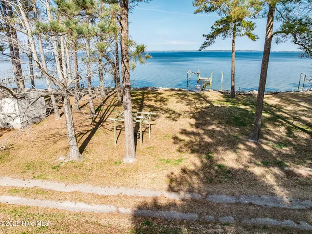 $445,000 | 2995 Hickory Point Road, Aurora, NC 27806