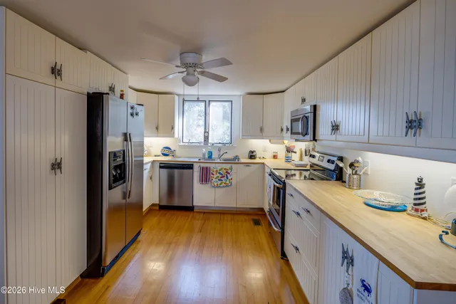 $445,000 | 2995 Hickory Point Road, Aurora, NC 27806