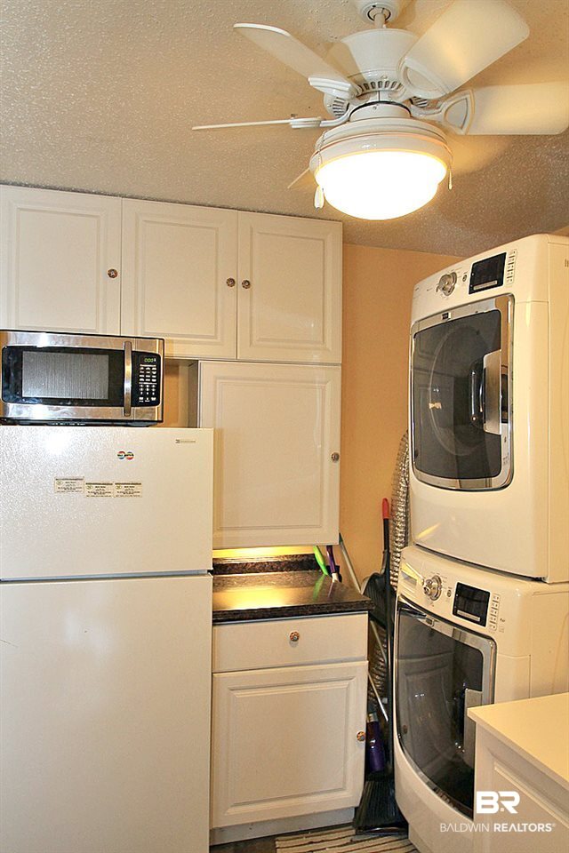 106 Winnetk Circle Daphne, AL 36526 - Photo 27 of 39 Washer & Dryer Convey