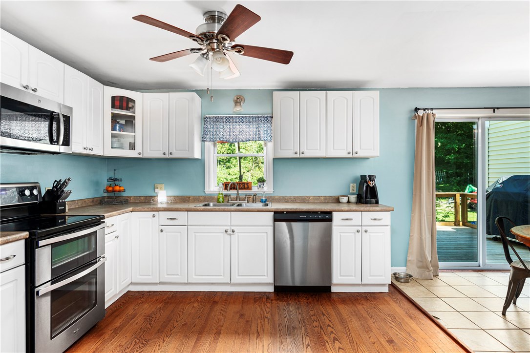 74 Maple Leaf Road Burrillville, RI 02826 - Photo 4 of 26