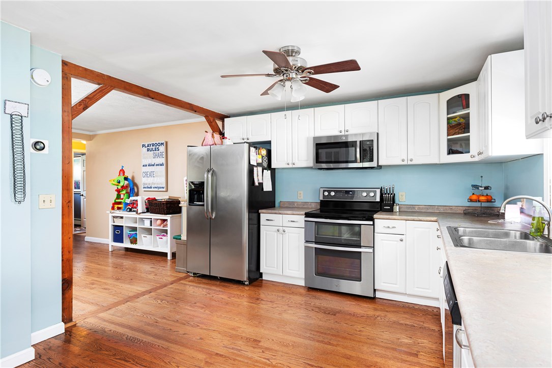 74 Maple Leaf Road Burrillville, RI 02826 - Photo 5 of 26