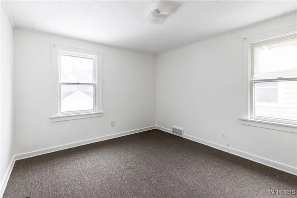 $1,600 | 189 Hamilton Drive, Unit 2, Amherst, NY 14226