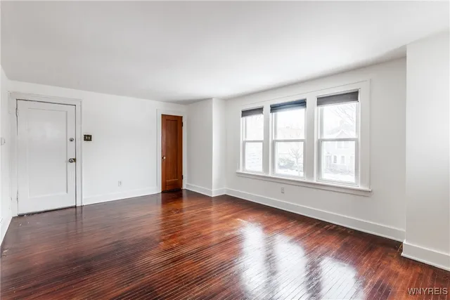 $1,600 | 189 Hamilton Drive, Unit 2, Amherst, NY 14226